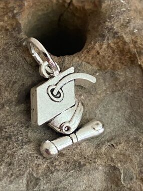5/$10❤️❤️❤️NEW Graduation Charm Pendant Silver Tone Zinc Alloy